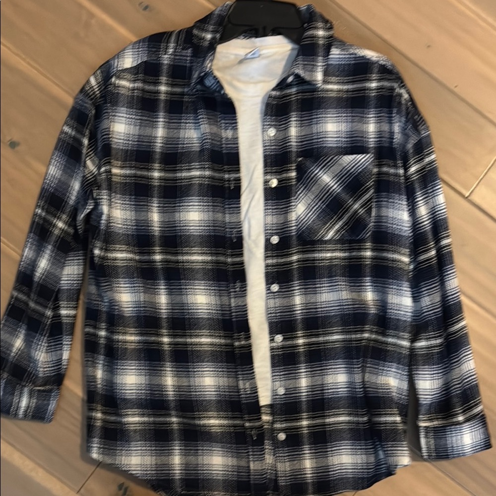 Nordstrom BP Flannel Shirt, Navy, Black, White Plaid. Oversized fit. Women’s XS.